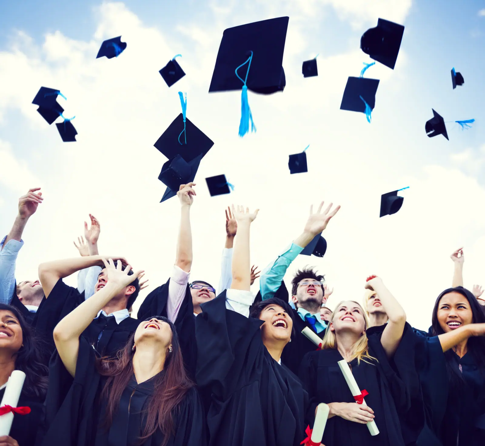 3 Tips for Engaging December Graduates