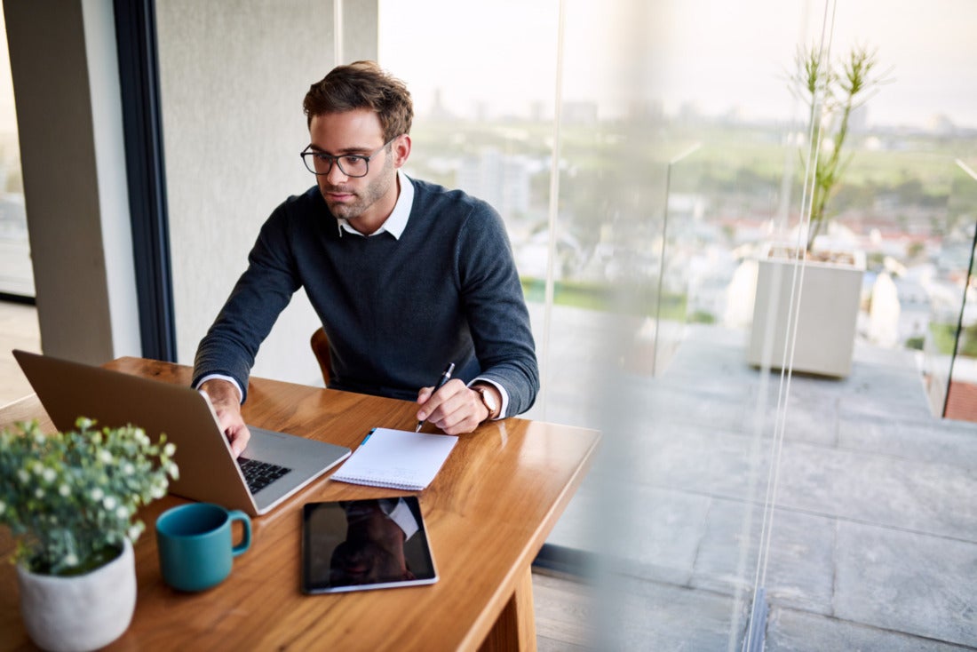 recruiting-sitting-at-table-recruiting-metrics